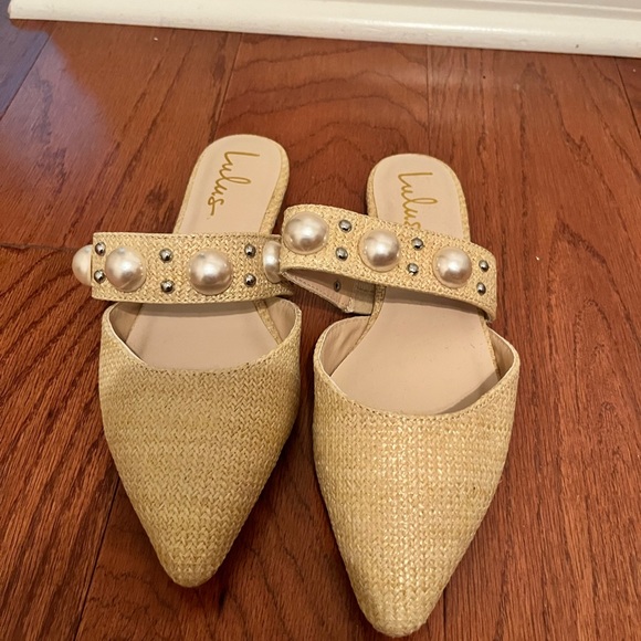 Lulu’s Mules - Picture 2 of 3